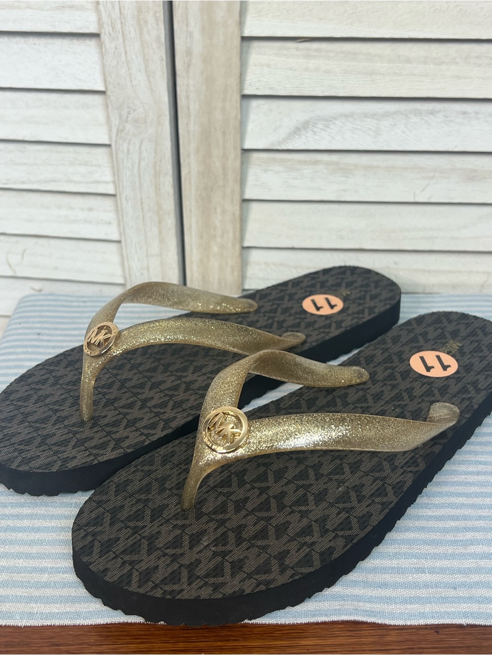 Michael Kors Gold Glitter Logo Flip-Flop Sandals Size 11 New
